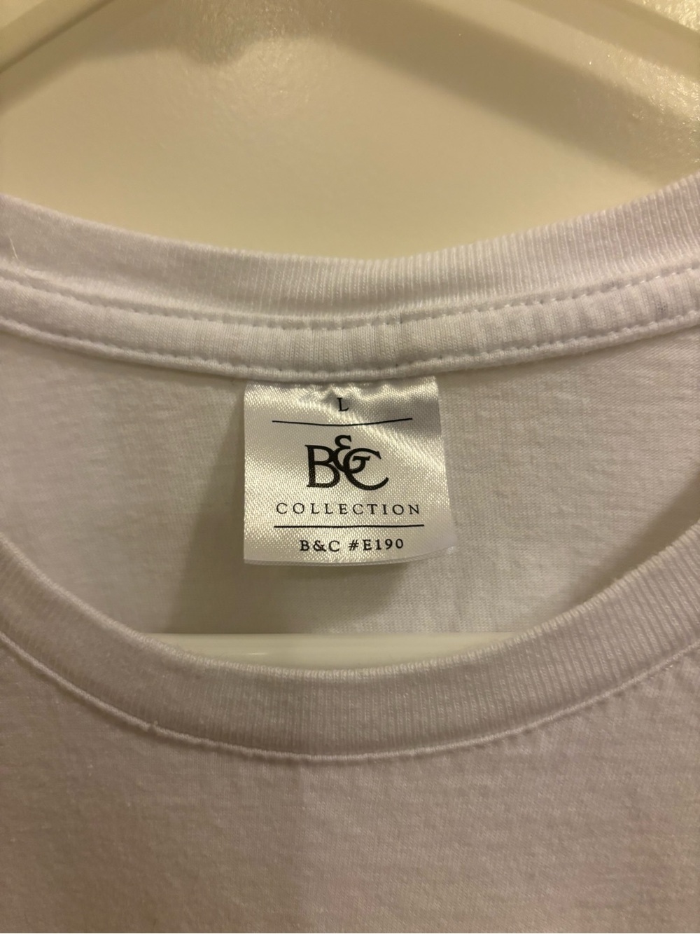 B&C Collection White Crew Neck Tee Picasso design sz L